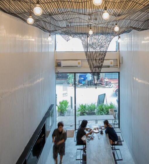 هاستل Ralph Bangkok