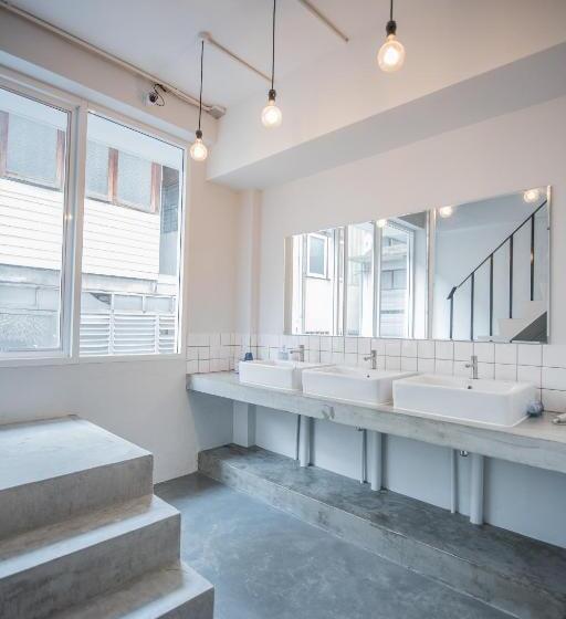 هاستل Ralph Bangkok