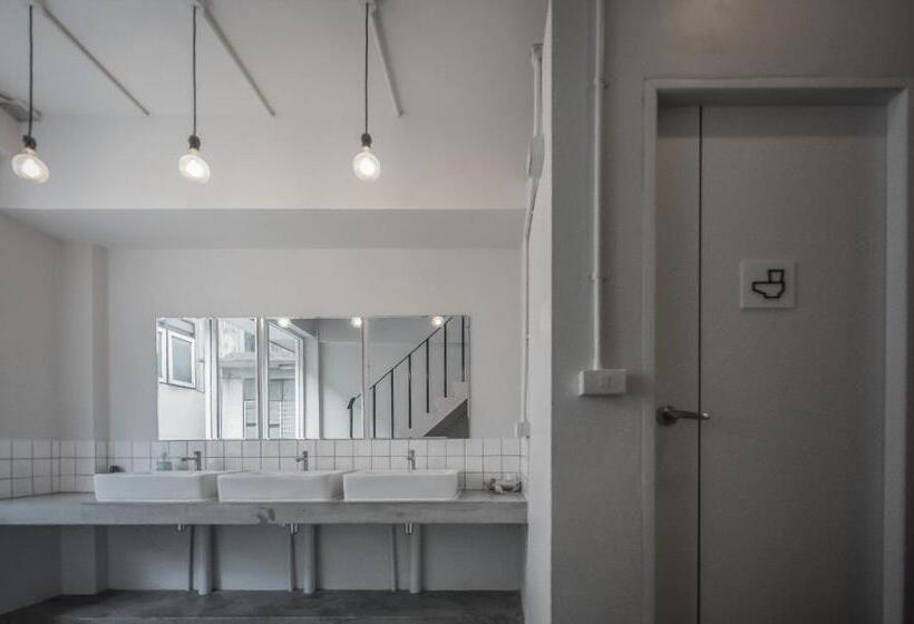 هاستل Ralph Bangkok