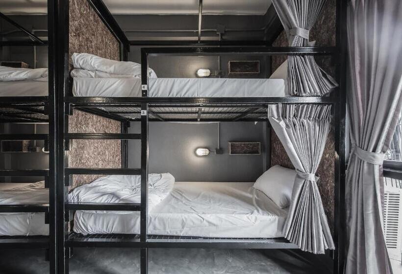 هاستل Ralph Bangkok