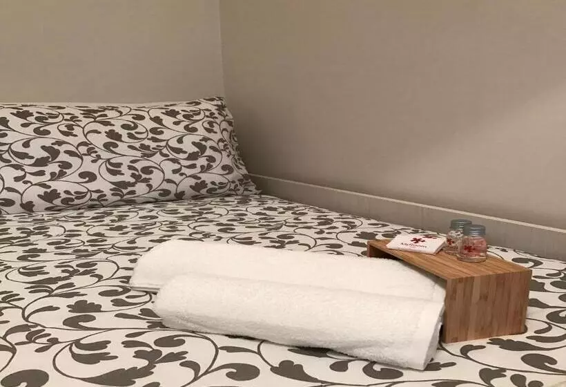 تختخواب و صبحانه Myroom In Town