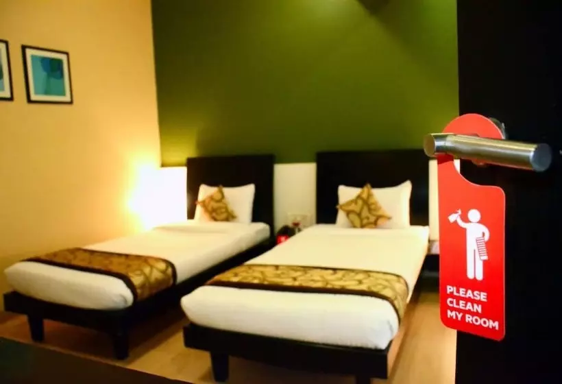 هتل Avezeekaa Corporate Residency