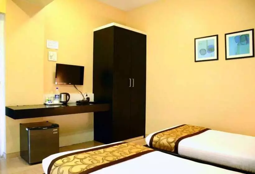هتل Avezeekaa Corporate Residency