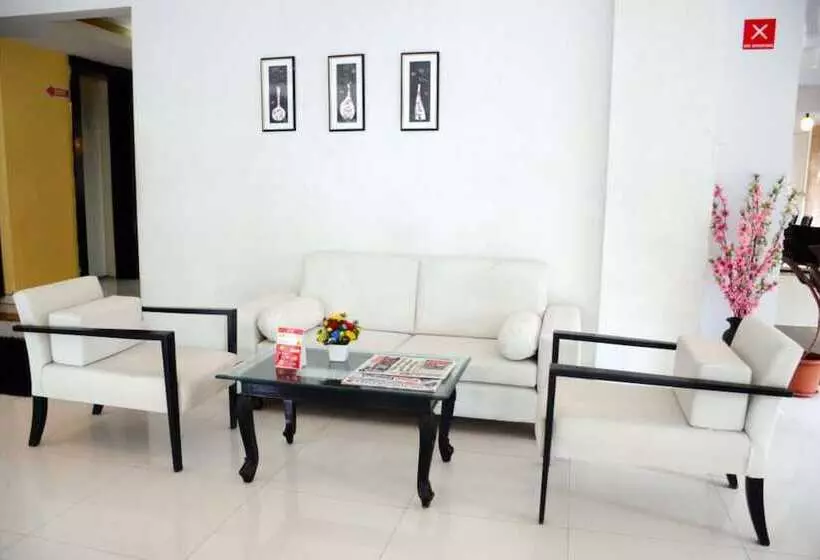 هتل Avezeekaa Corporate Residency