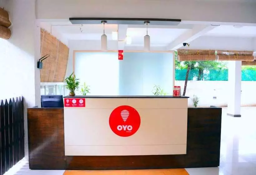 هتل Avezeekaa Corporate Residency