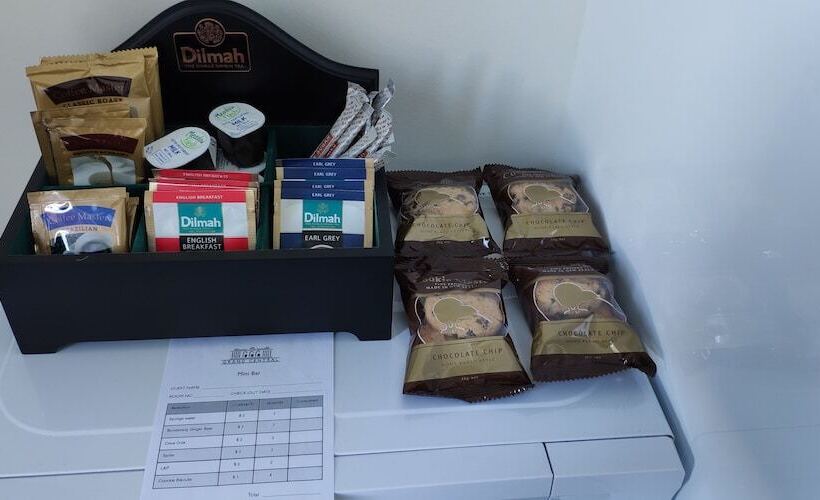 בית מלון כפרי Grand Central Serviced Apartments