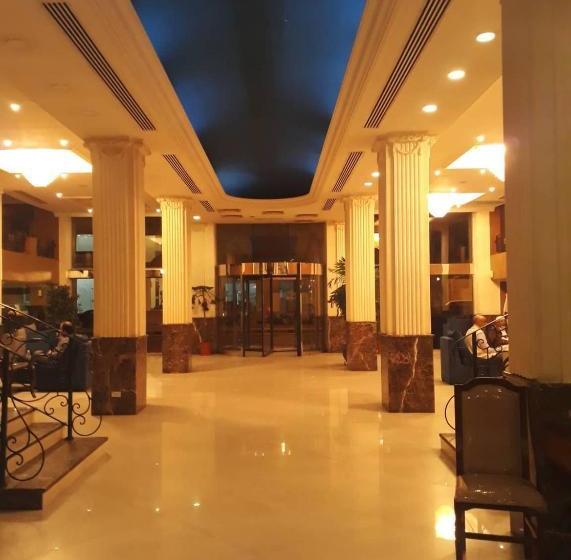 酒店 Royal El Naser