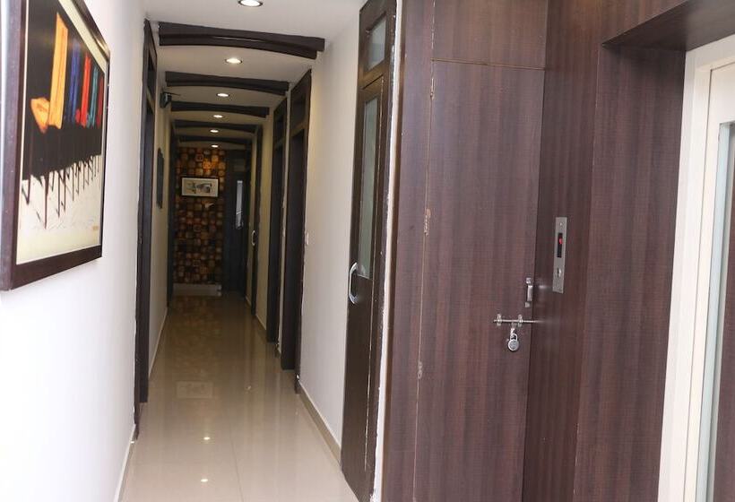 هتل Shalimar Deluxe