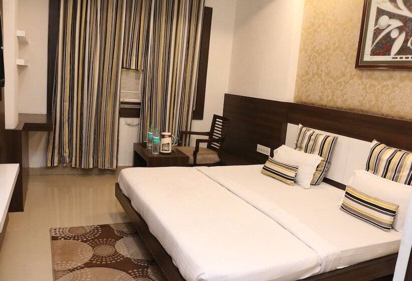 هتل Shalimar Deluxe