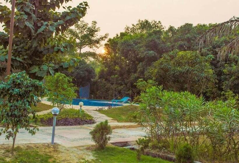 استراحتگاه Aranya The Kanan