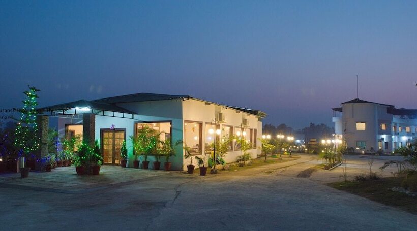 استراحتگاه Aranya The Kanan