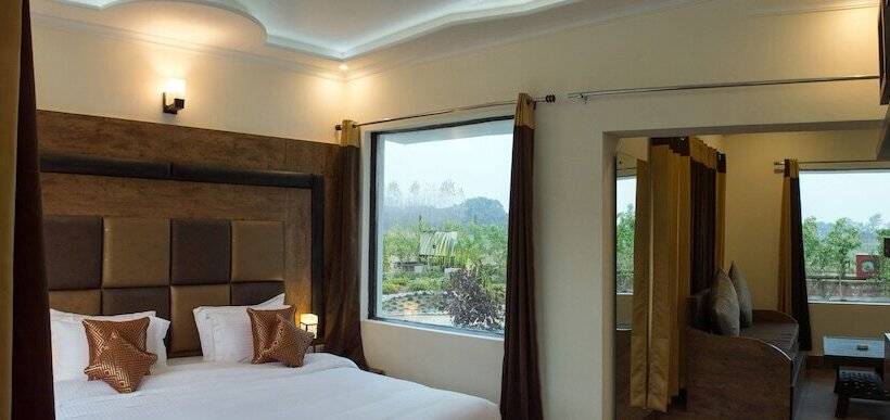 استراحتگاه Aranya The Kanan