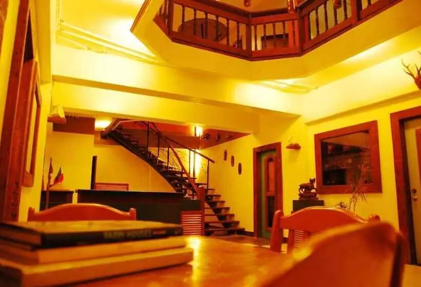 تختخواب و صبحانه Centro Mactan Suites