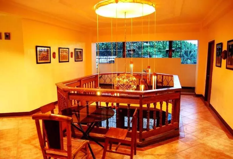 تختخواب و صبحانه Centro Mactan Suites