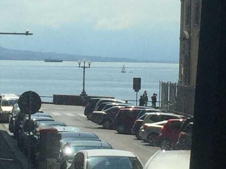 تختخواب و صبحانه Faleron Santa Lucia