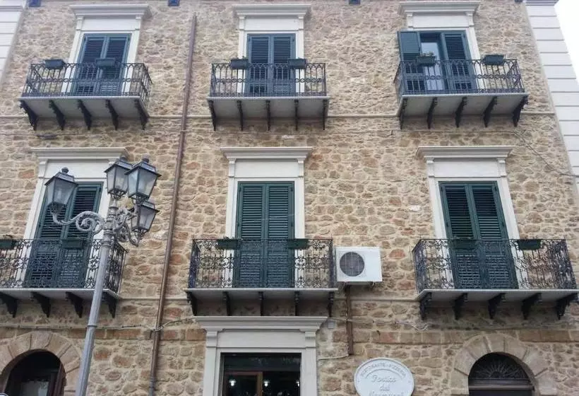 تختخواب و صبحانه Il Portico Dei Normanni
