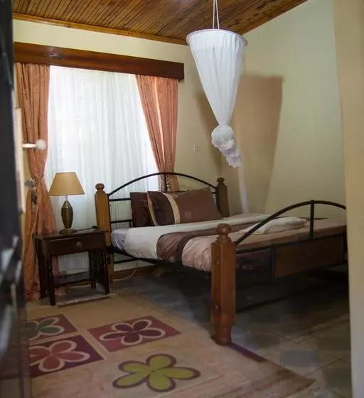 تختخواب و صبحانه Just At Home Guest House