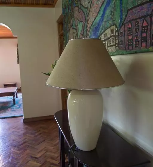 تختخواب و صبحانه Just At Home Guest House