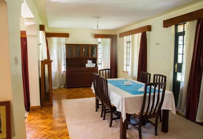 تختخواب و صبحانه Just At Home Guest House