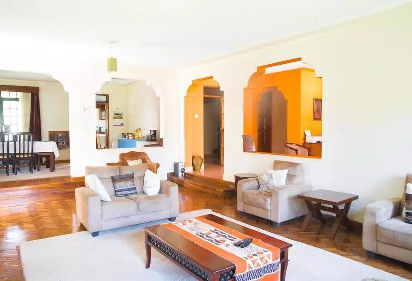 تختخواب و صبحانه Just At Home Guest House
