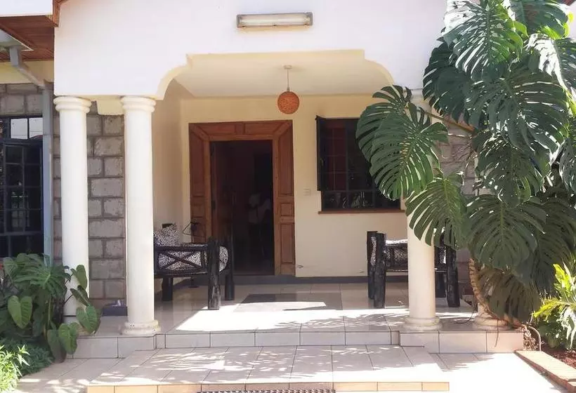 تختخواب و صبحانه Just At Home Guest House