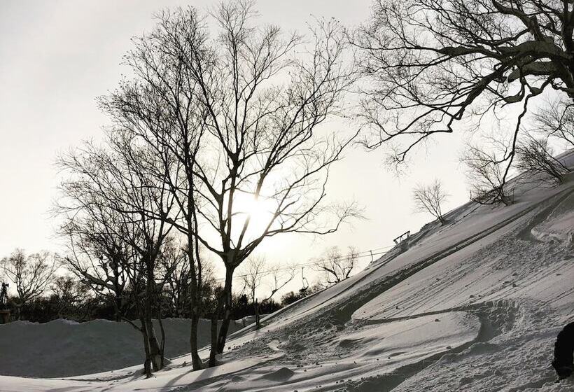 مبيت وإفطار Niseko Kashinoya   Hostel