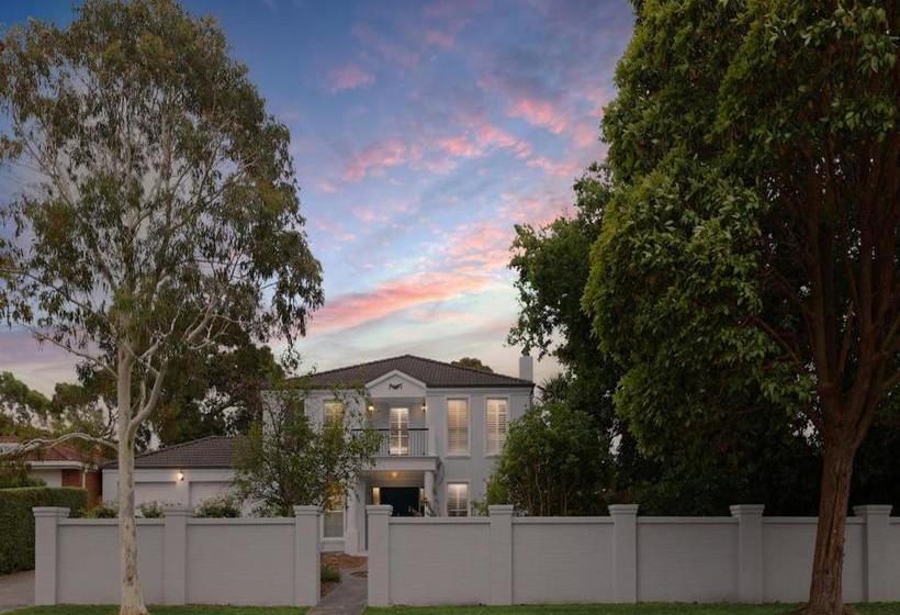 مبيت وإفطار Sandymount