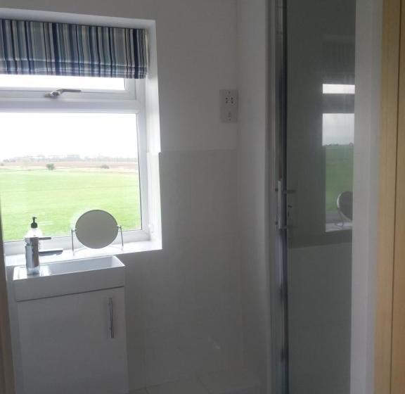 مبيت وإفطار Windylands