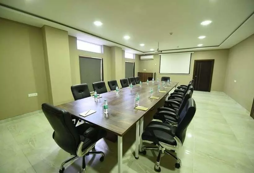 ホテル Aloha City Stay Raipur