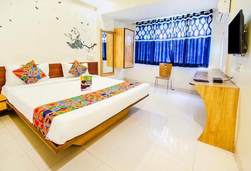 בית מלון כפרי Fabexpress Karishma   Nr Kem Hospital