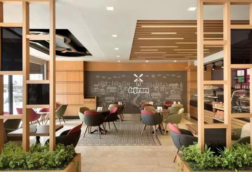 ホテル Ramada Encore Gebze