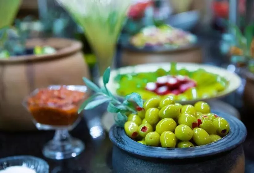ホテル Ramada Encore Gebze