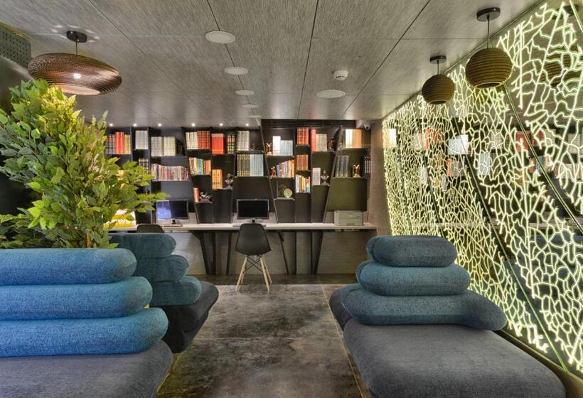 בית מלון כפרי Regenta Central Antarim Ahmedabad