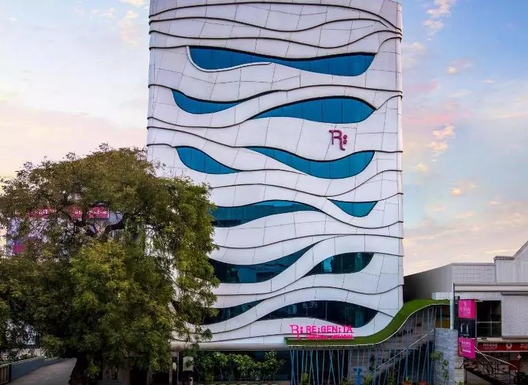 Hotelli Regenta Central Antarim Ahmedabad