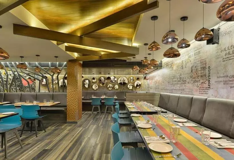 Hotelli Regenta Central Antarim Ahmedabad