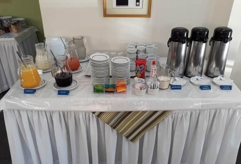 ホテル Riviera Lins