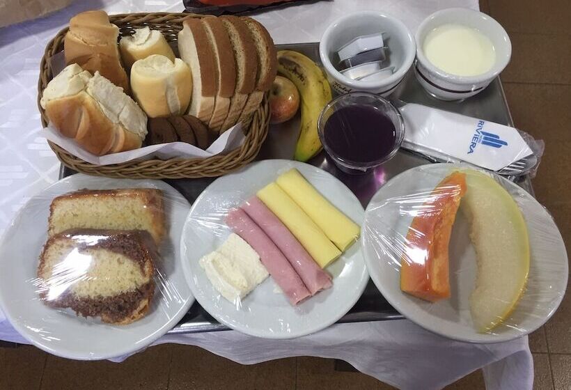 ホテル Riviera Lins