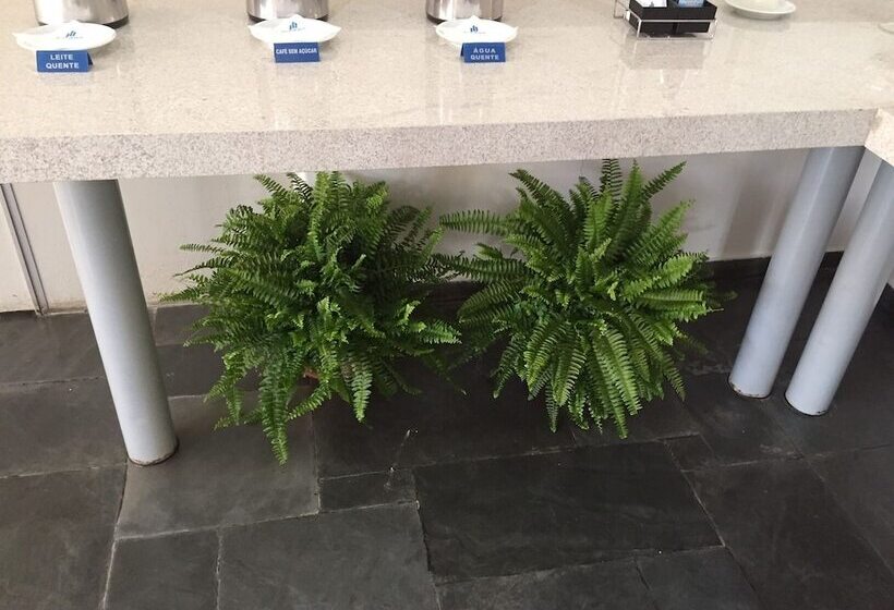 ホテル Riviera Lins