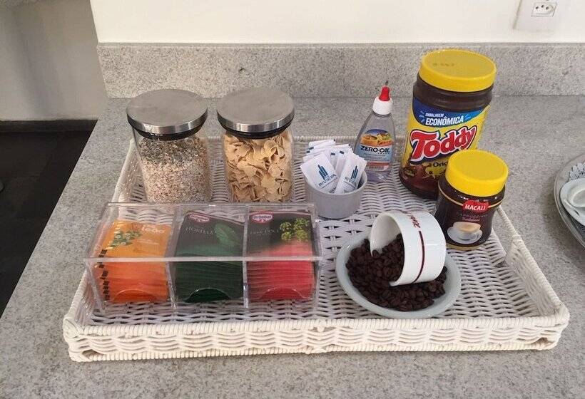 ホテル Riviera Lins