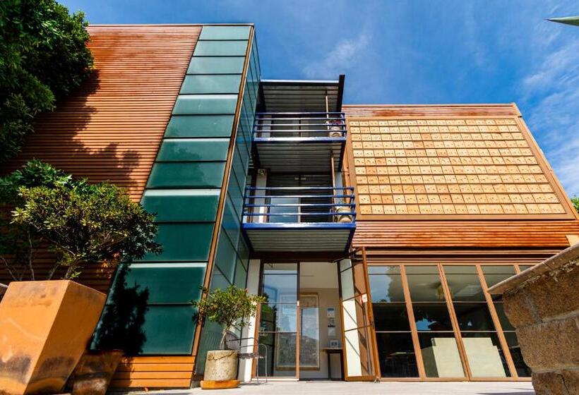 تختخواب و صبحانه Kubo