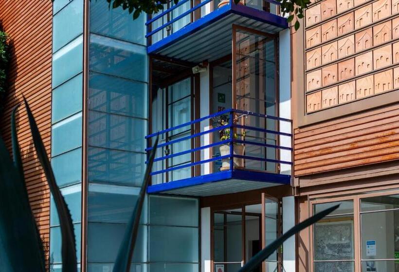 تختخواب و صبحانه Kubo