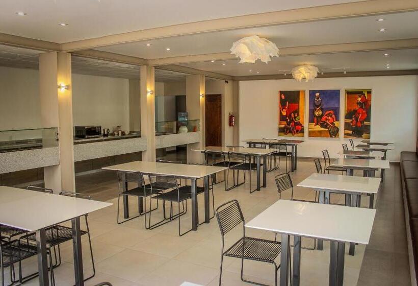 تختخواب و صبحانه Kubo