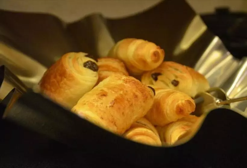 Hotelli Hôtel Neste De Jade