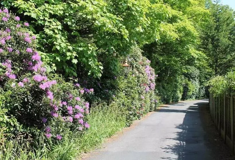 Hotelli Oakwood Hall