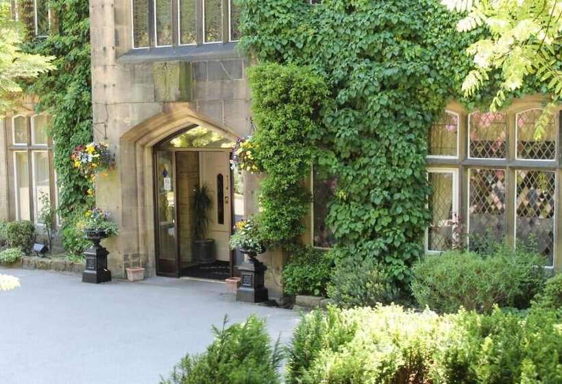 Отель Oakwood Hall