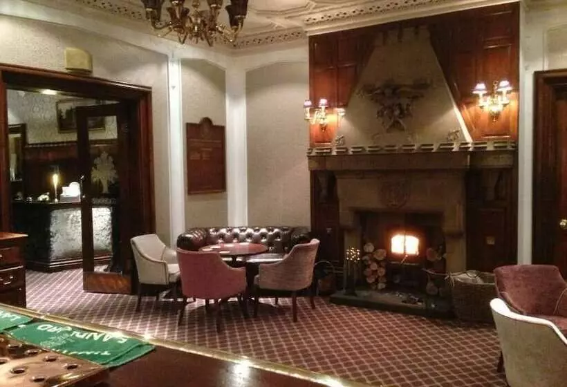 Hotelli Oakwood Hall