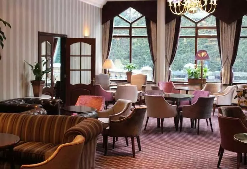 Hotelli Oakwood Hall