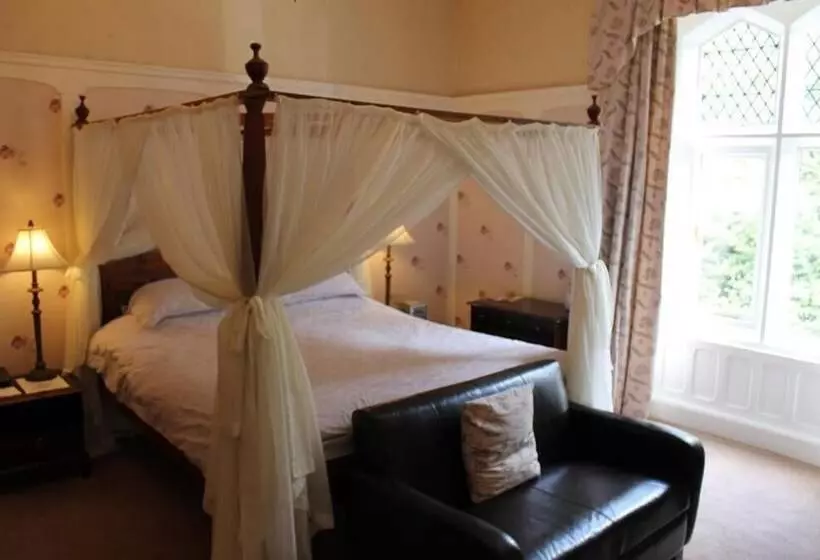 Hotelli Oakwood Hall