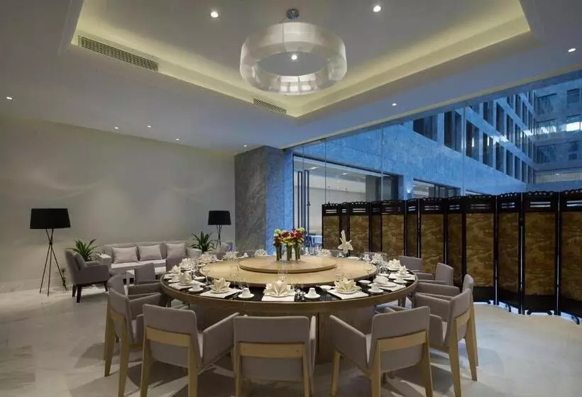Hotelli Sanya Phoenix Airport