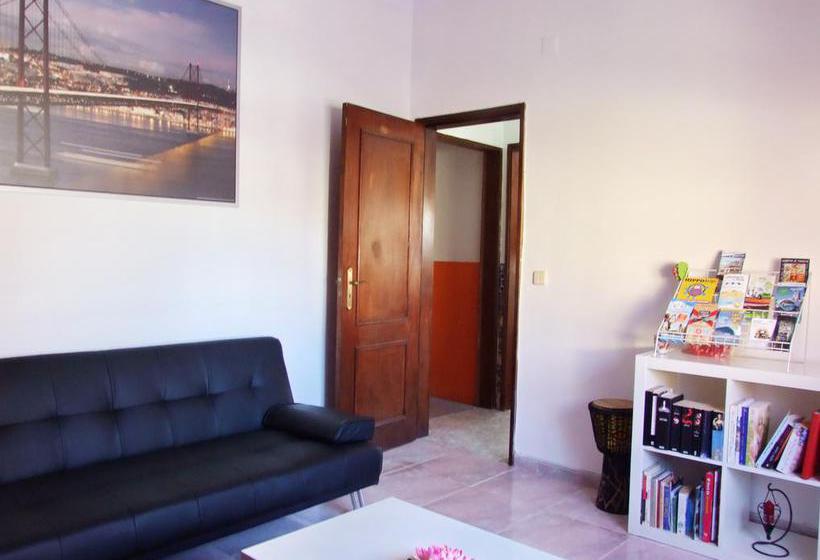 Lisbon Cosy Hostel